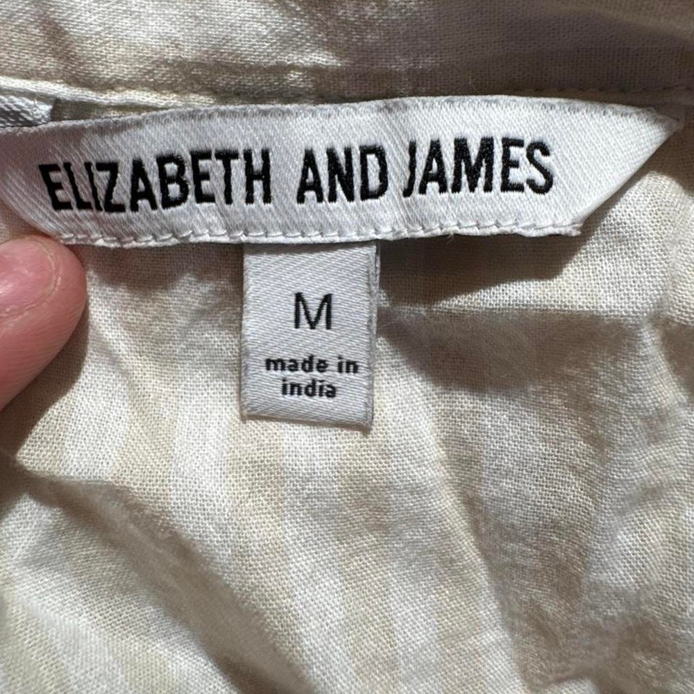 Elizabeth and James White 100% Cotton Button Down Shirt Size Medium - Picture 4 of 5